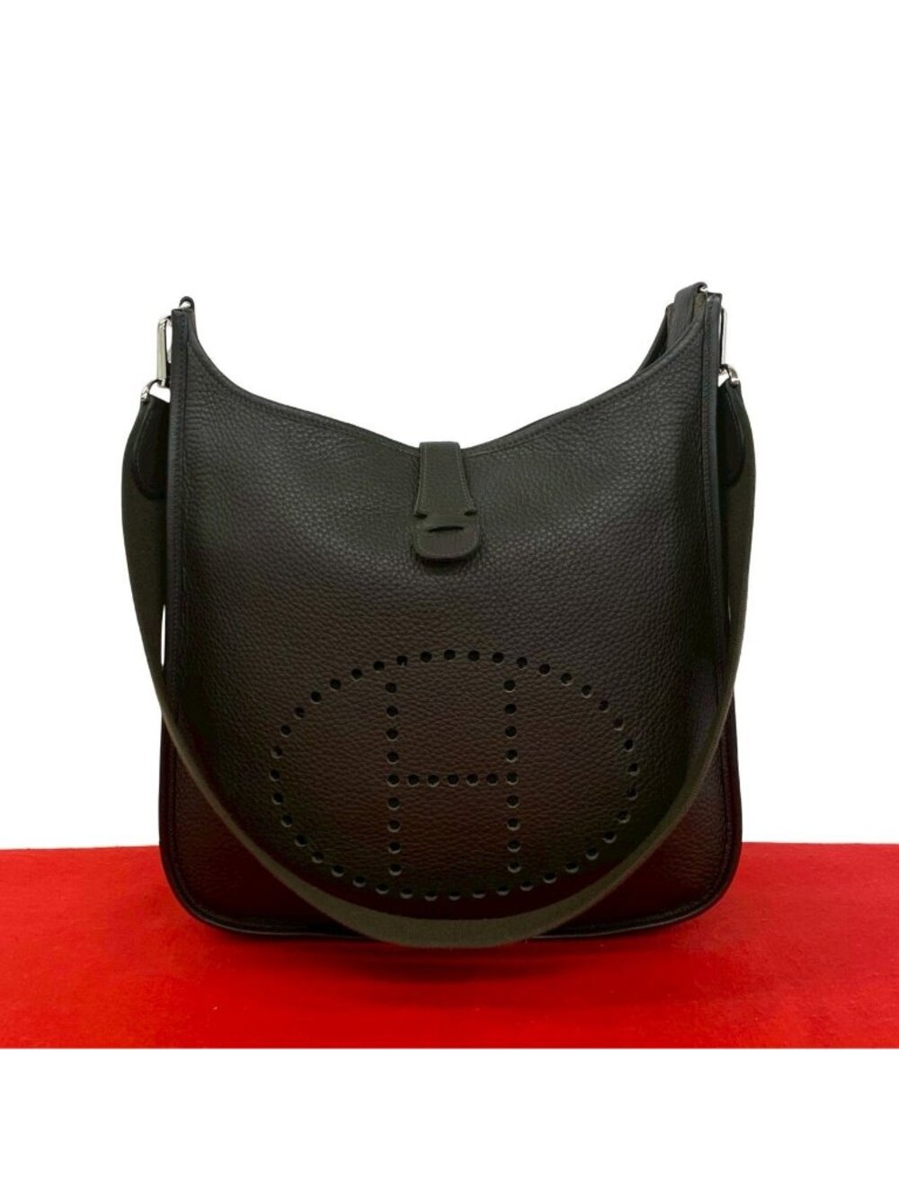 Hermes Evelyne 2 GM Taurillon Clemence Leather Shoulder Bag Pochette Crossbody
